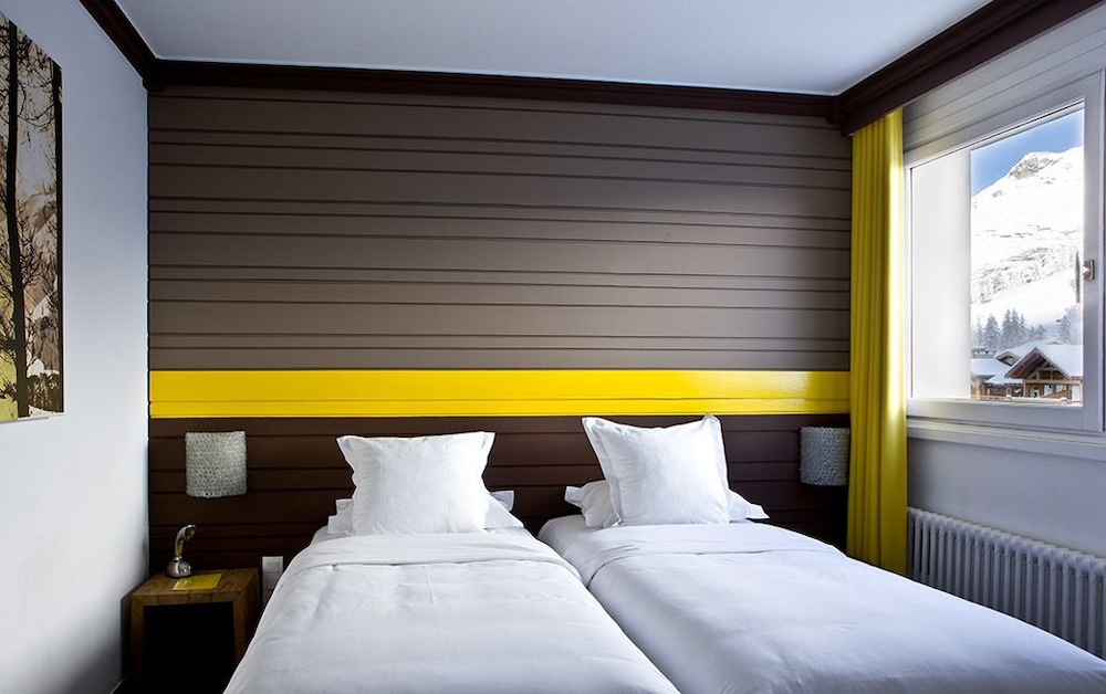 Medium Room photo 1