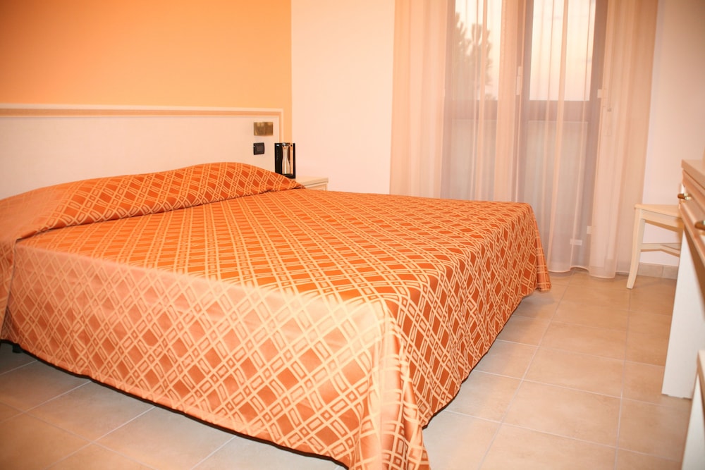 Economy Quadruple Room photo 1