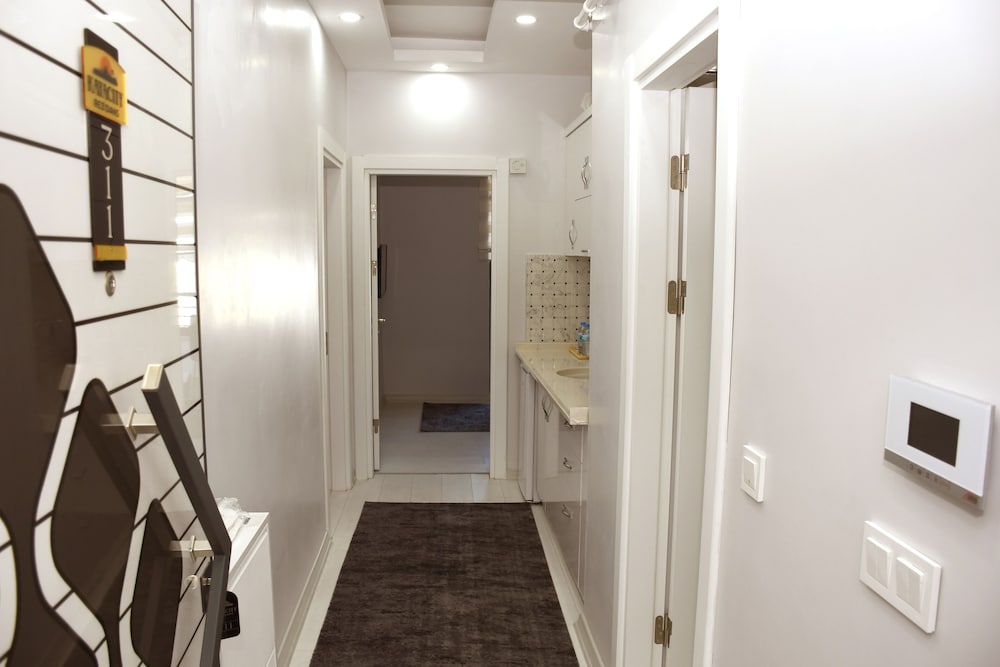 Apartment photo 1