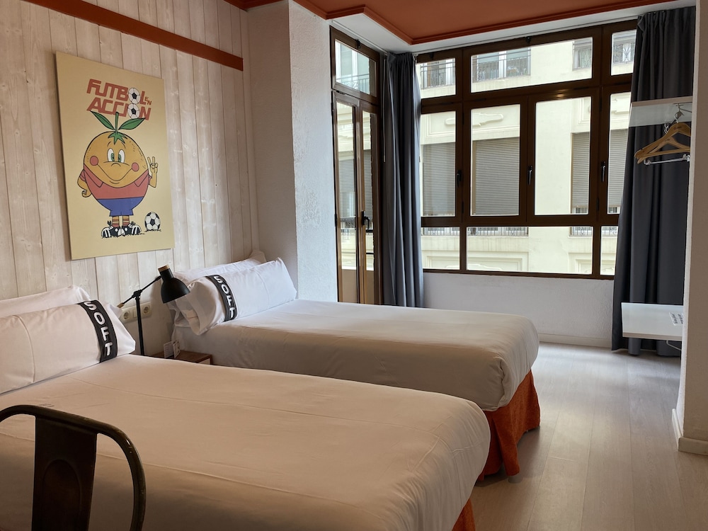 Double Room, 2 Twin Beds, Balcony, City View