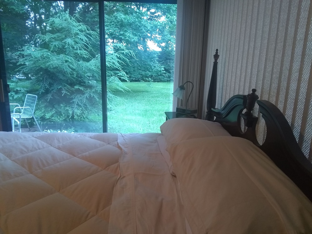 1 Bedroom 1 Bath
