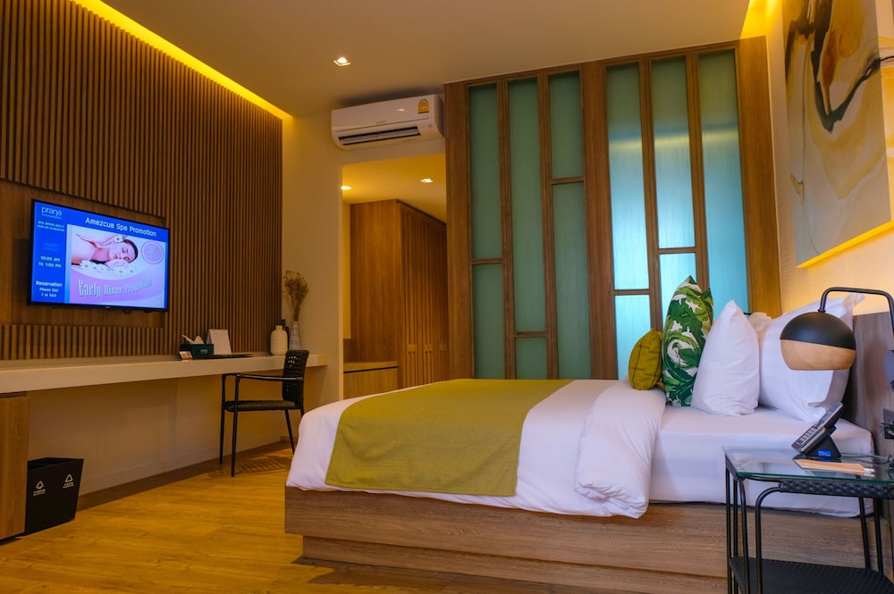 Adjoining King rooms with Plunge Pool ( Beach wing) photo 2