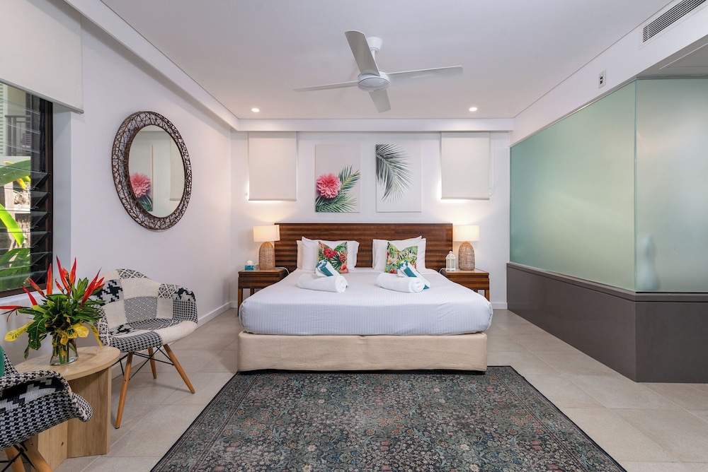 Deluxe Studio with Spa Bath