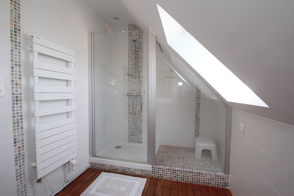 Double Room, 1 Queen Bed, Sea View, Beachfront photo 3