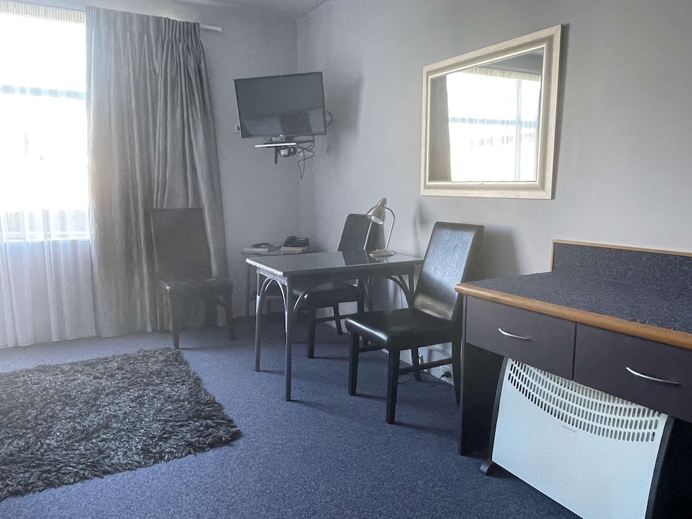 Standard Room, Multiple Beds, Non Smoking, Microwave