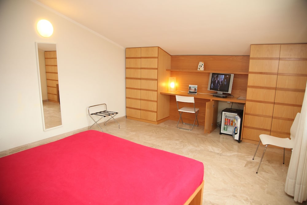 Family Room photo 2