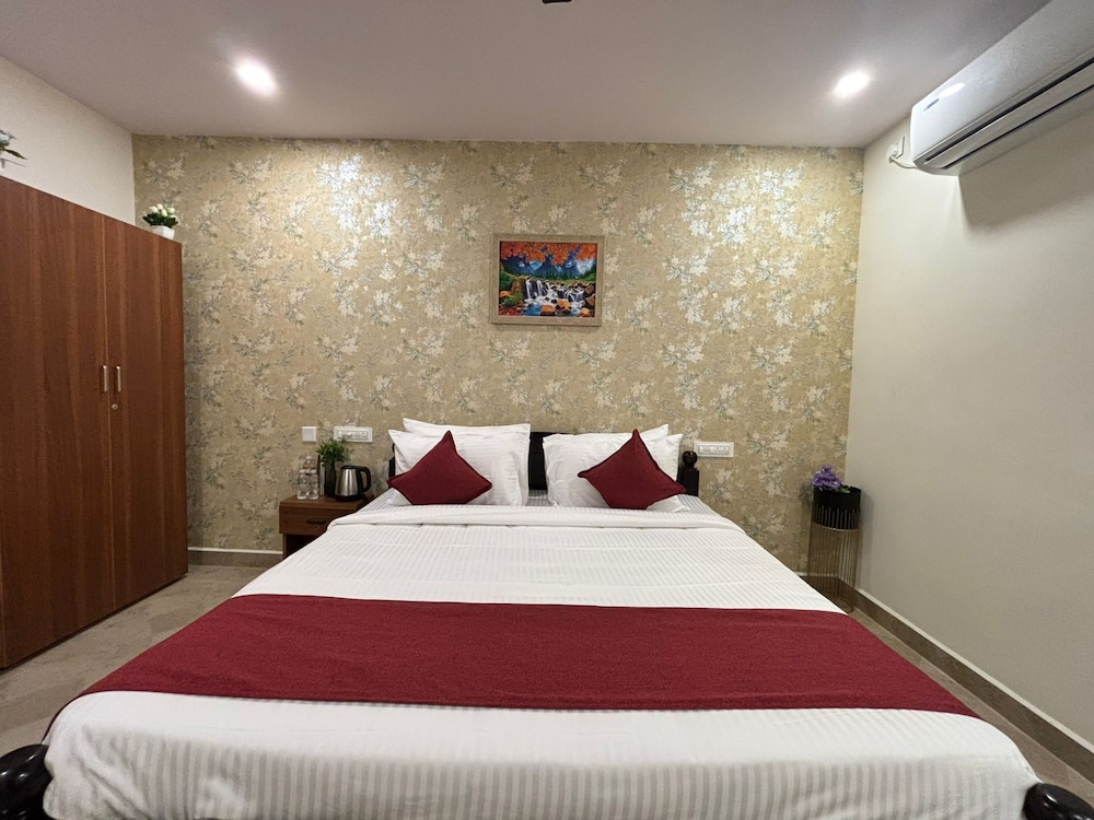 Business Double Room, 1 King Bed photo 3