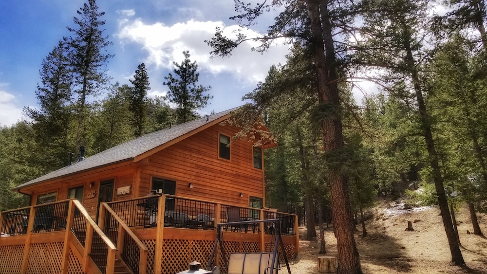 Luxury House, 3 Bedrooms, Mountain View photo 1