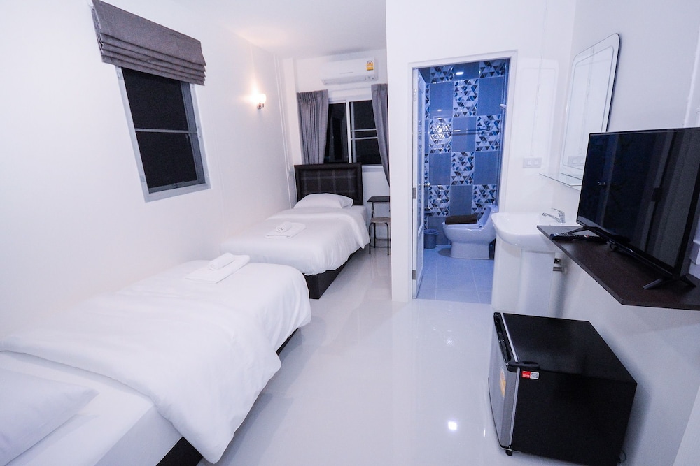 Standard Twin Room photo 3