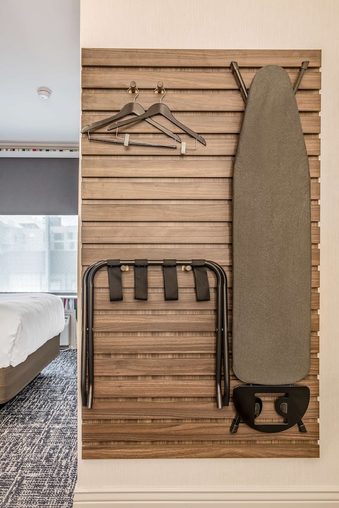 Executive Suite, Multiple Beds
