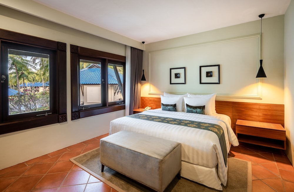 Deluxe Residence with Ocean View - Photo 1