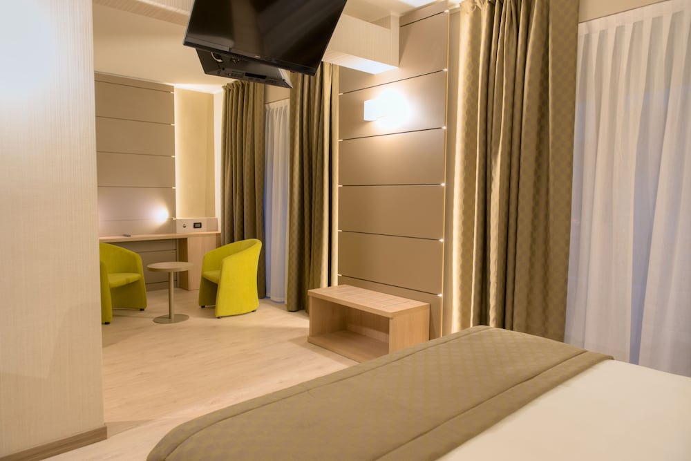 Superior Double or Twin Room - Photo 2