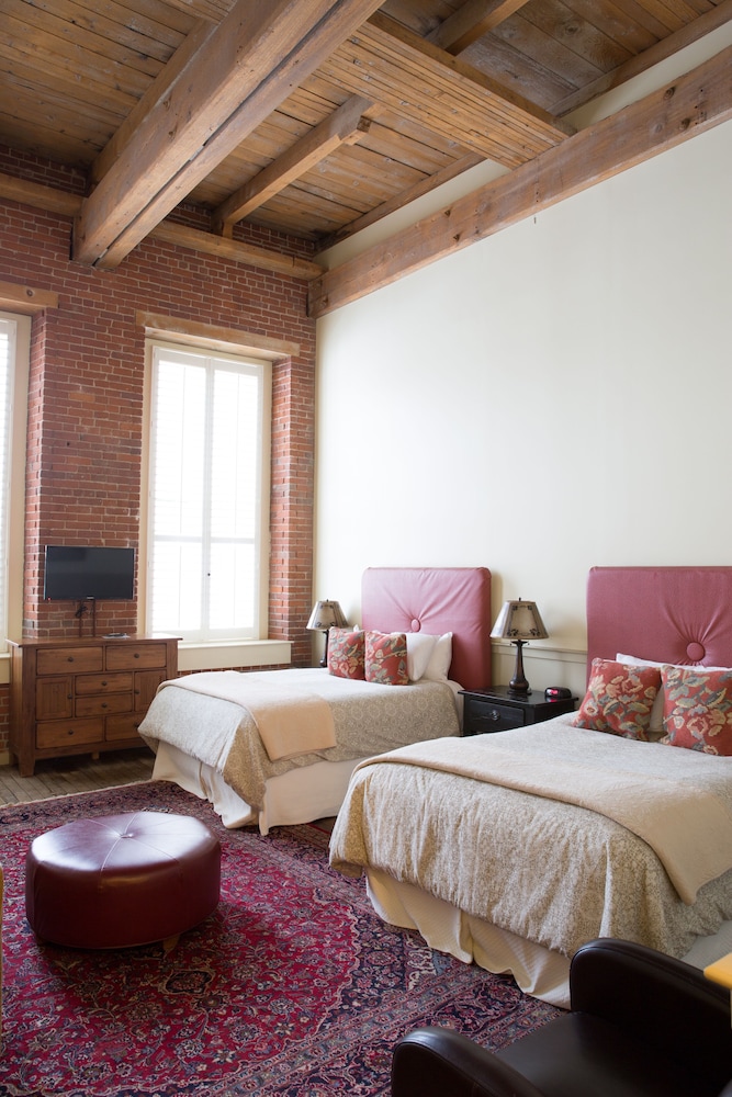 Room, 2 Queen Beds, River View (Near Event Hall)
