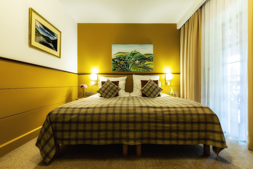 Double or Twin Room - Photo 1