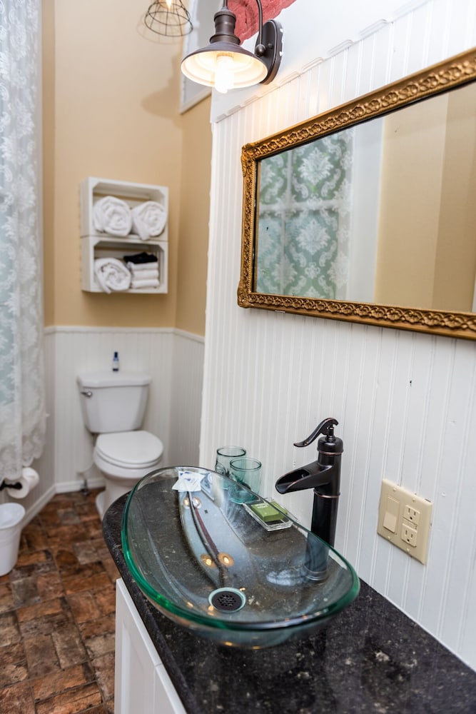 Room, Private Bathroom (Mrs. Kennedy's Room) photo 3