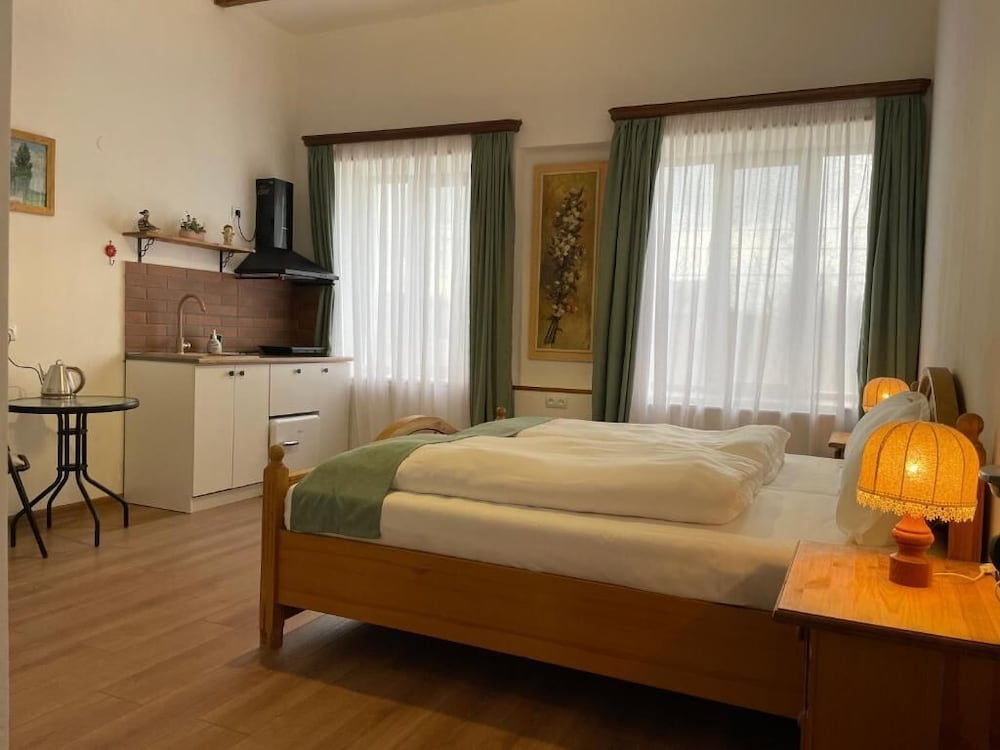 Basic Double Room, Garden View
