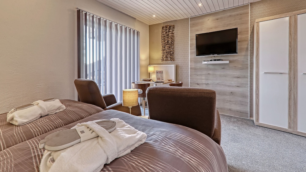 Basic Double Room, Non Smoking, Housekeeping photo 1