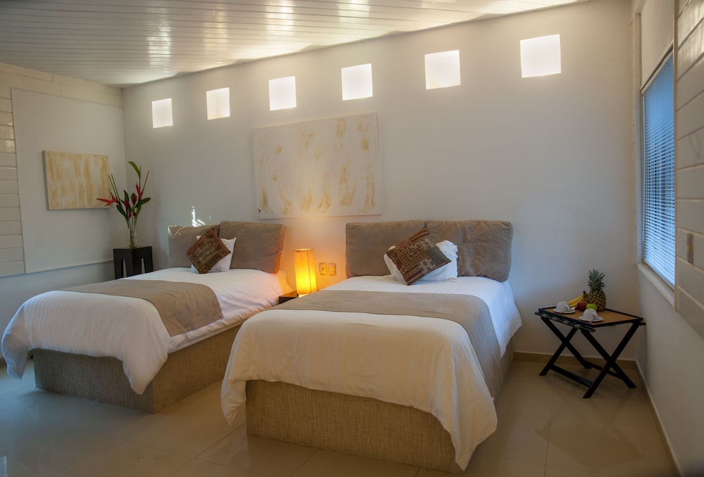 Two Double Beds with Buffet Breakfast, Spa Access and Daily Massage for Couples - Photo 5