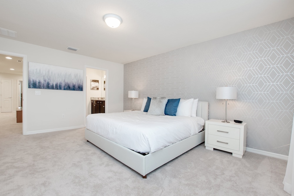 House (8909SYDNEY)