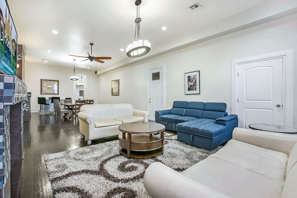 Premium Penthouse, 4 Bedrooms, Balcony