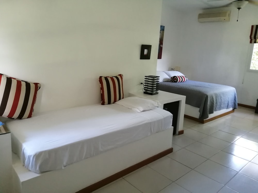 Deluxe Triple Room photo 2