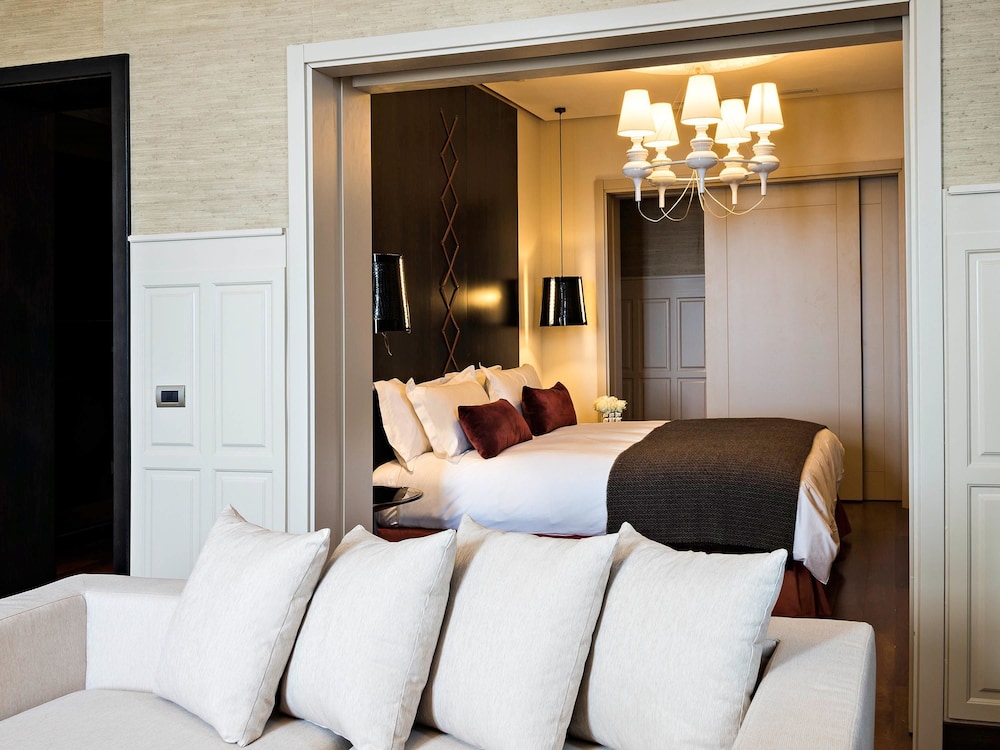 Suite, 1 King Bed