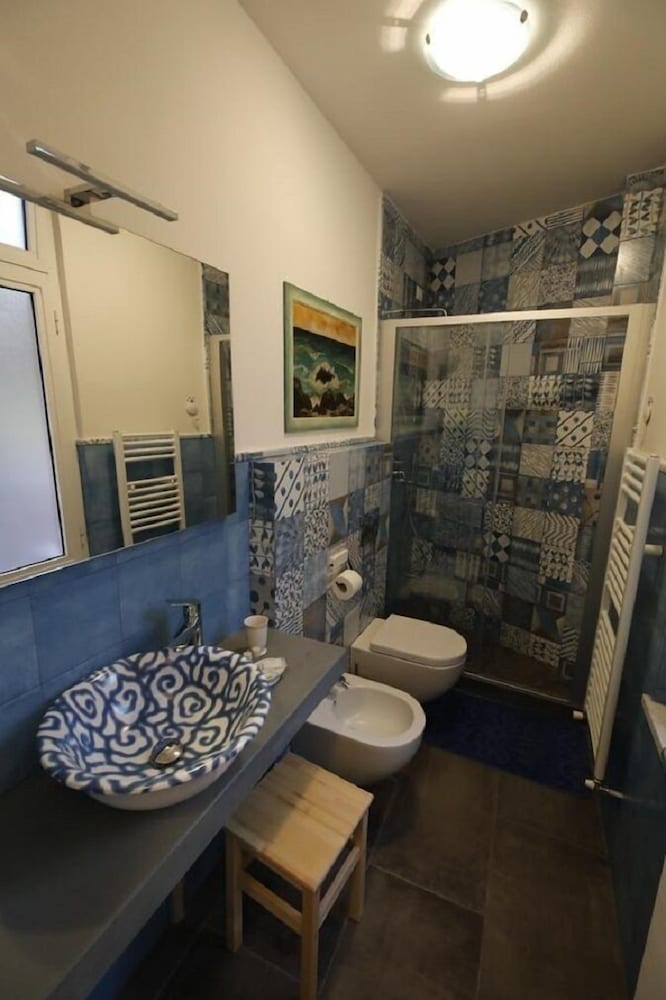 Quadruple Room (Cave) photo 3
