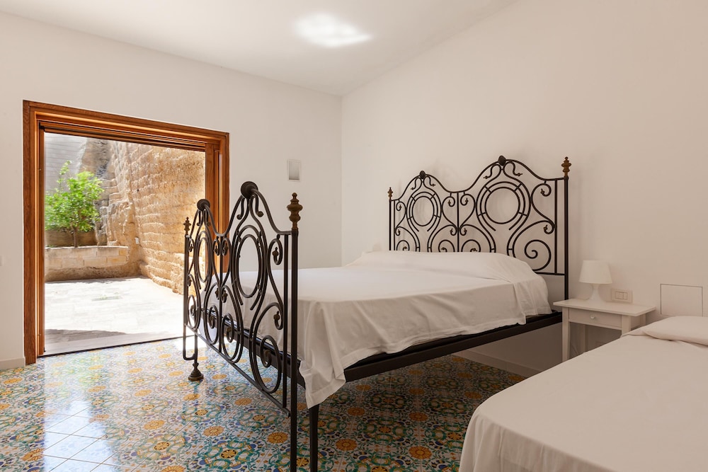 Standard Villa, 4 Bedrooms (Villa Maredo With Pool And Tennis)