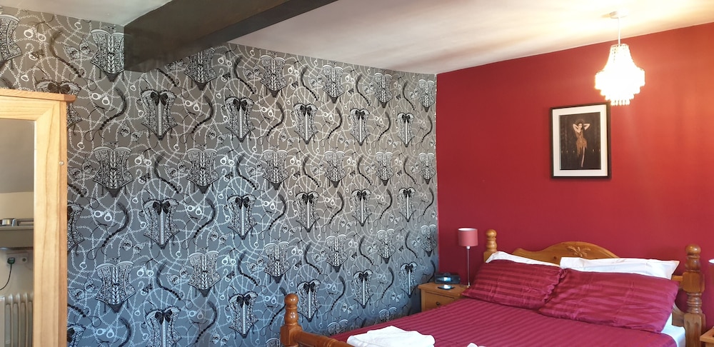 Double Room (Attic room) photo 2