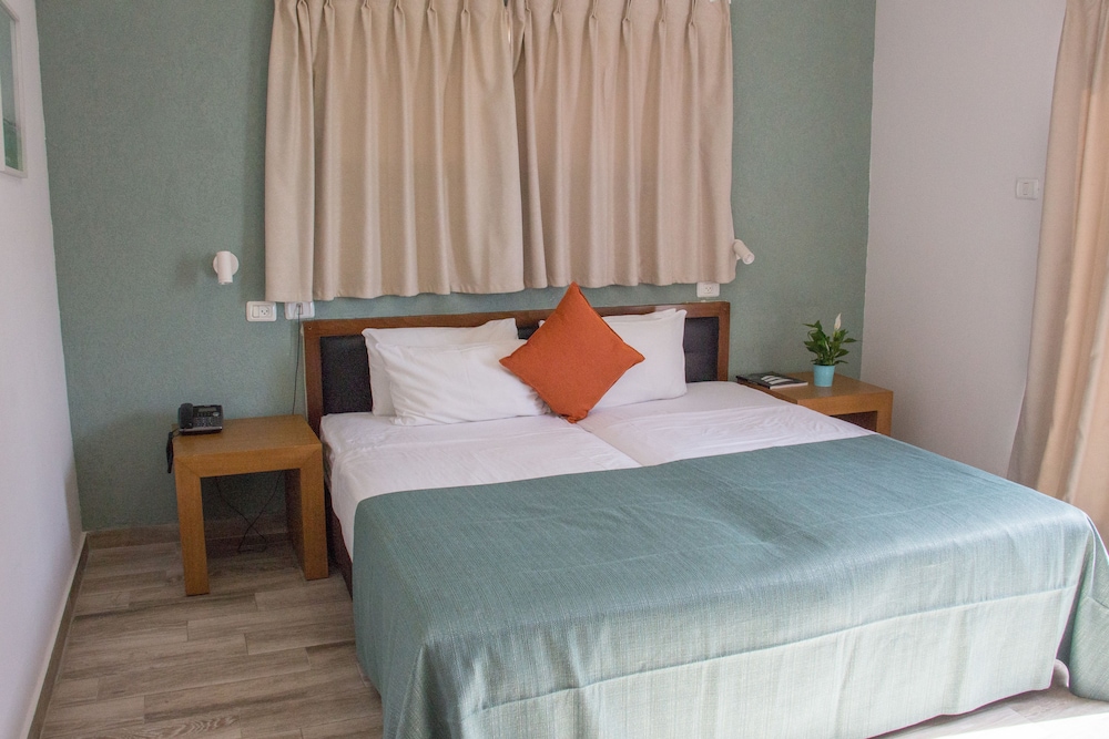 Superior Room, City View