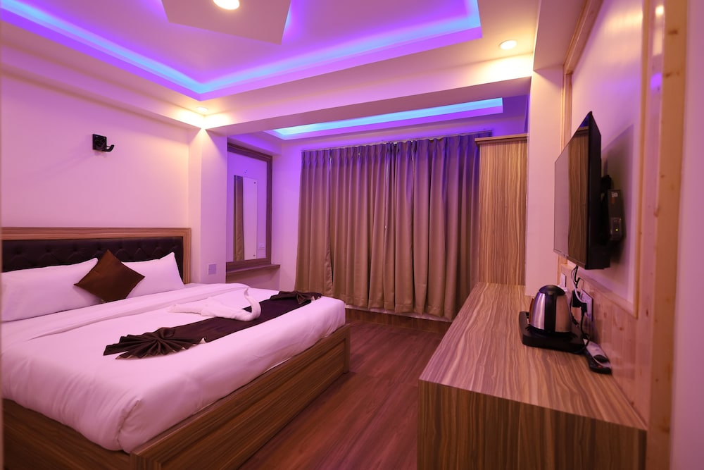 Deluxe Room - Photo 4