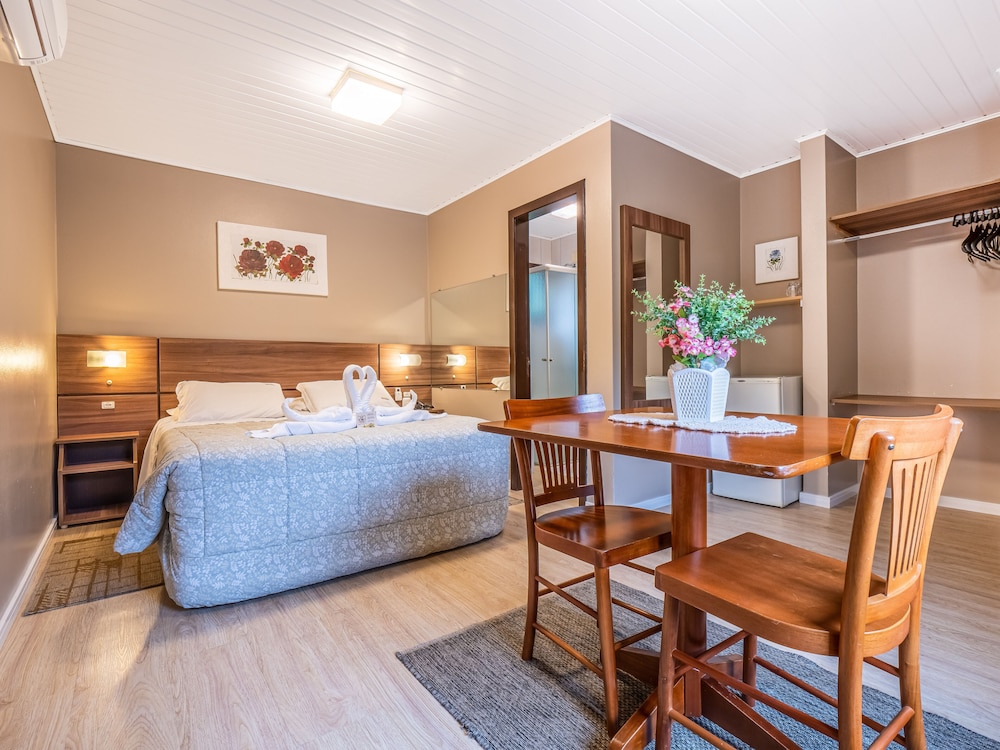 Economy Chalet, 1 Bedroom, Garden Area thumbnail 6