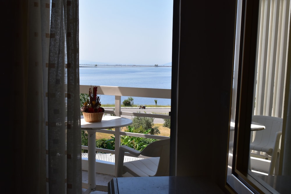 Triple Room with Seaview photo 2
