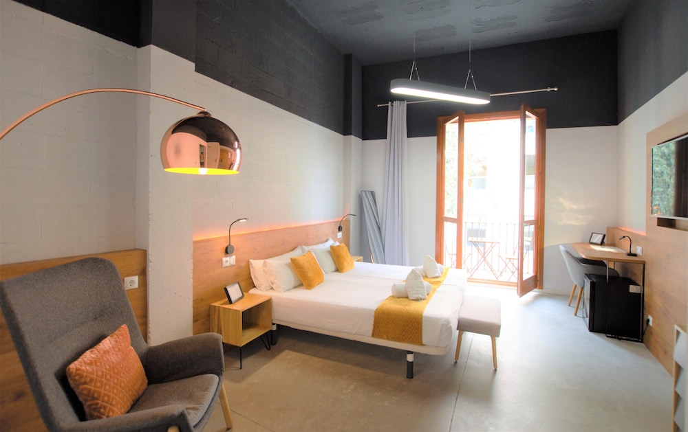 Superior Double or Twin Room, Balcony photo 3