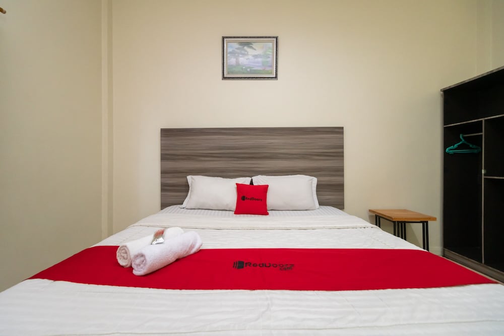 Double Room (RedDoorz) - Photo 2