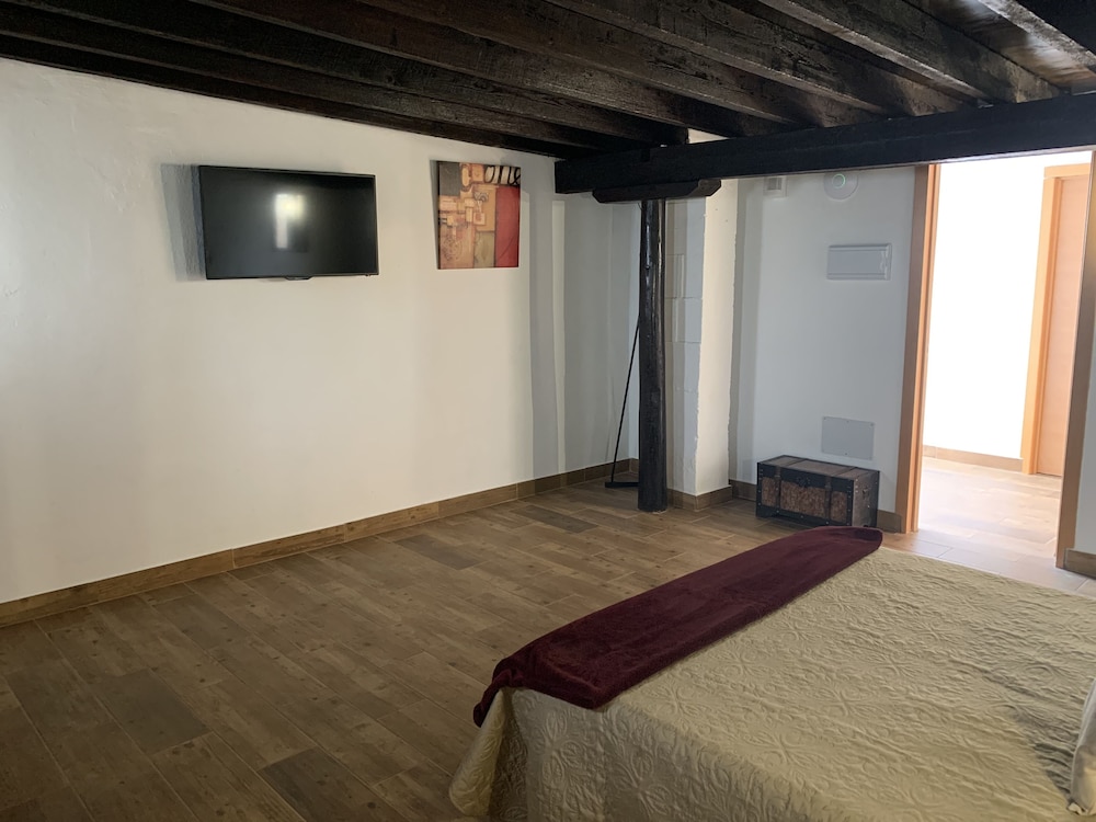 Exclusive Room - Photo 8