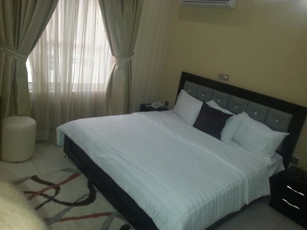 Double Room, 1 Queen Bed