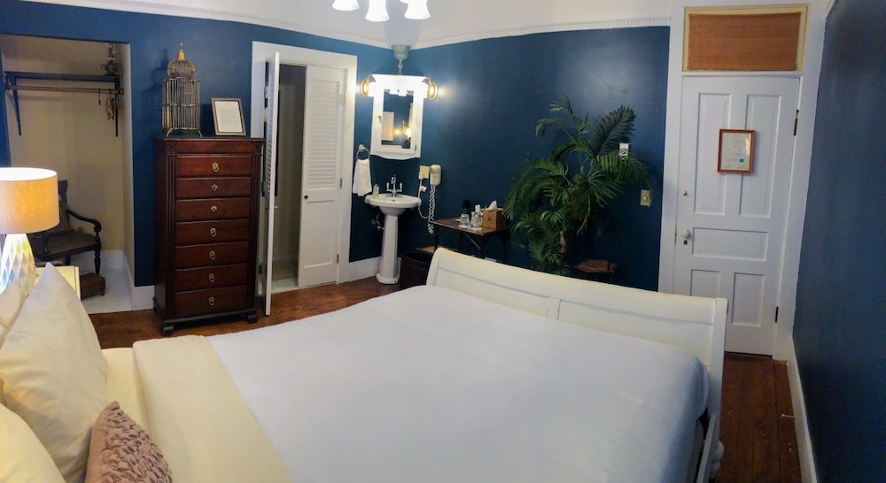 Empire Room photo 1