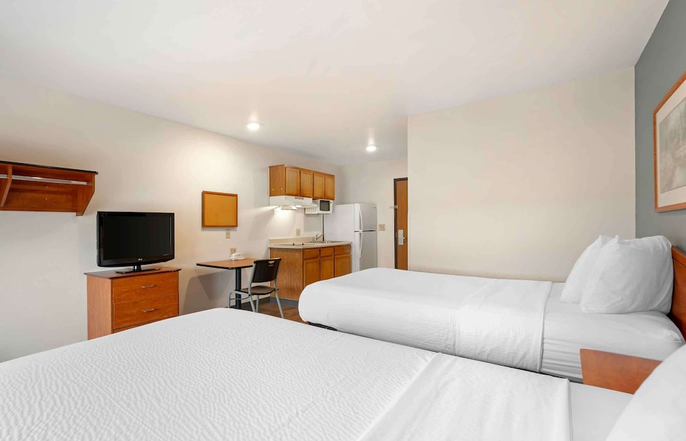 Standard Studio, 2 Double Beds, Non Smoking, Refrigerator & Microwave photo 3