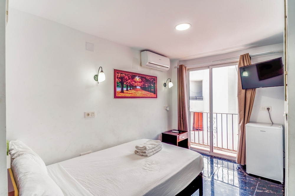 Habitación Clásica, 1 Cama Individual, Balcón, Vista a la Ciudad