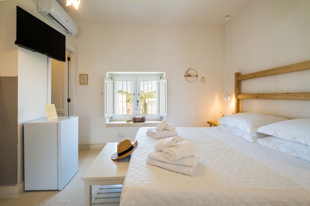 Standard Room - Photo 1