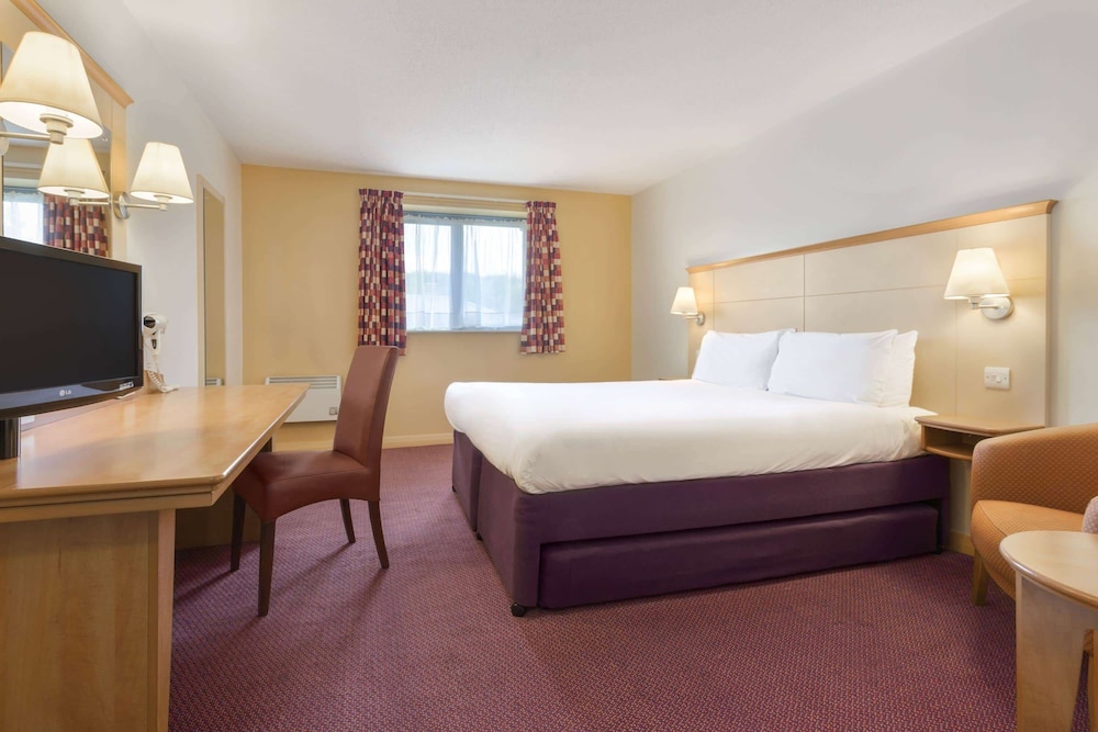 Room, 1 Double Bed, Non Smoking - Photo 1