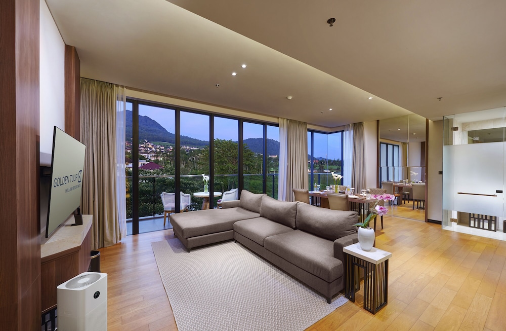 Presidential Suite, Multiple Beds, Bathtub photo 3