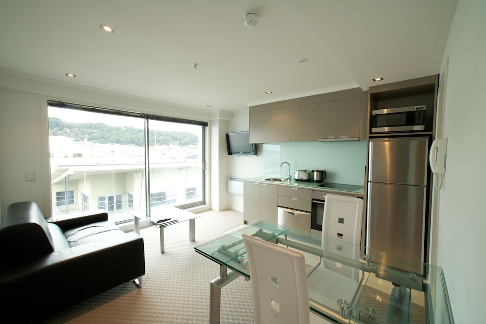 One Bedroom Apartment - Photo 3