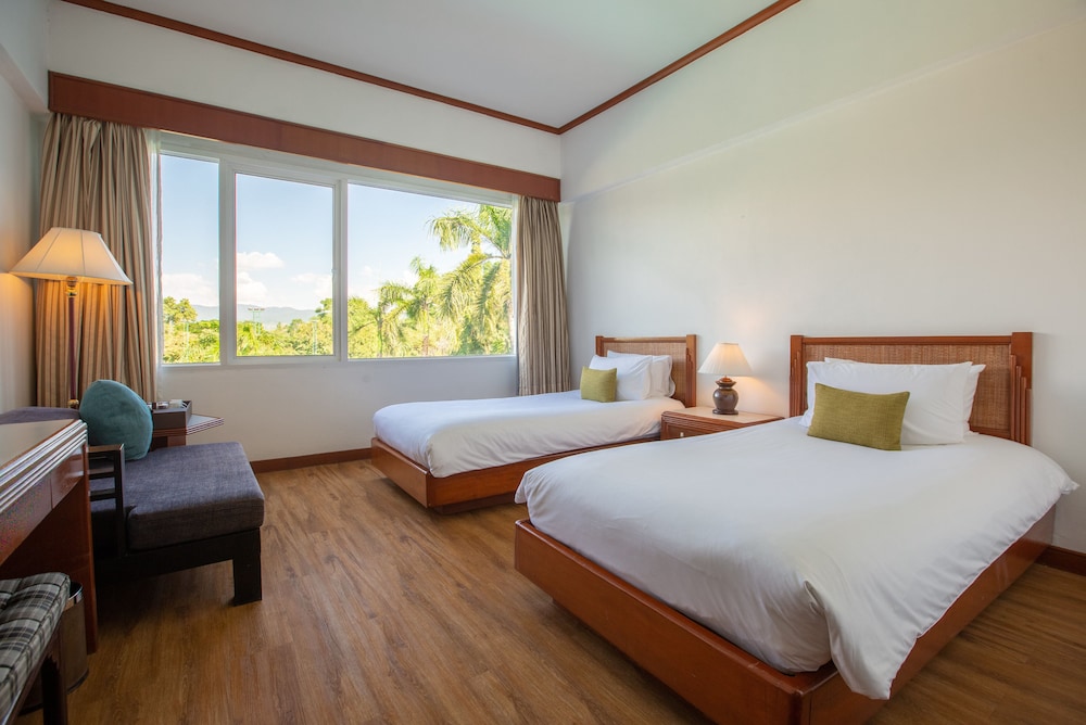 Superior Room, 1 King Bed photo 1