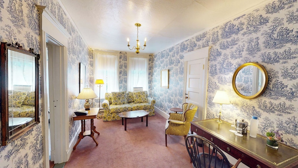 Room, 2 Queen Beds (Main Inn)