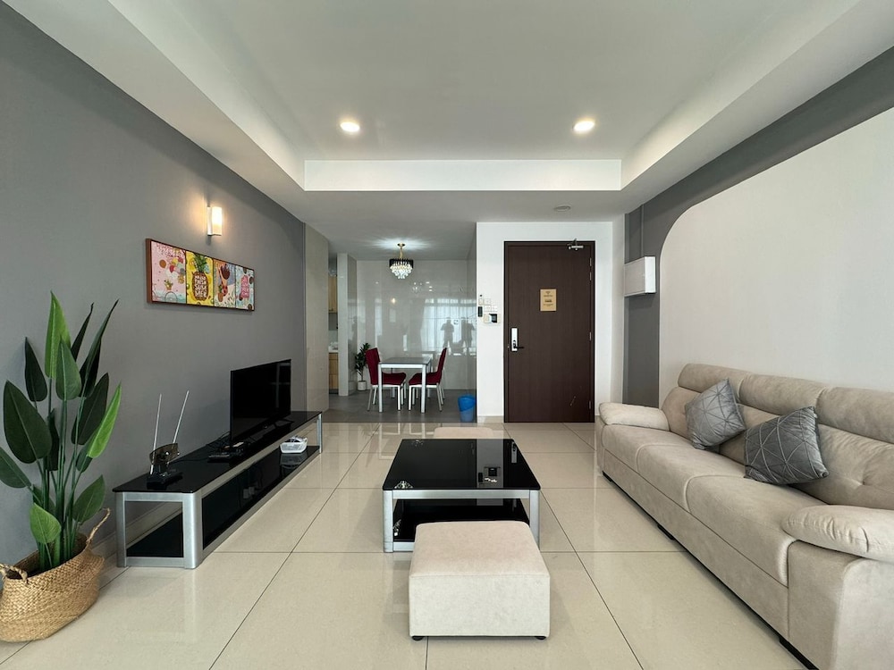 Signature Apartment, 2 Bedrooms, City View, Corner photo 1