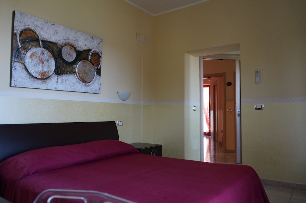 Classic Triple Room photo 1