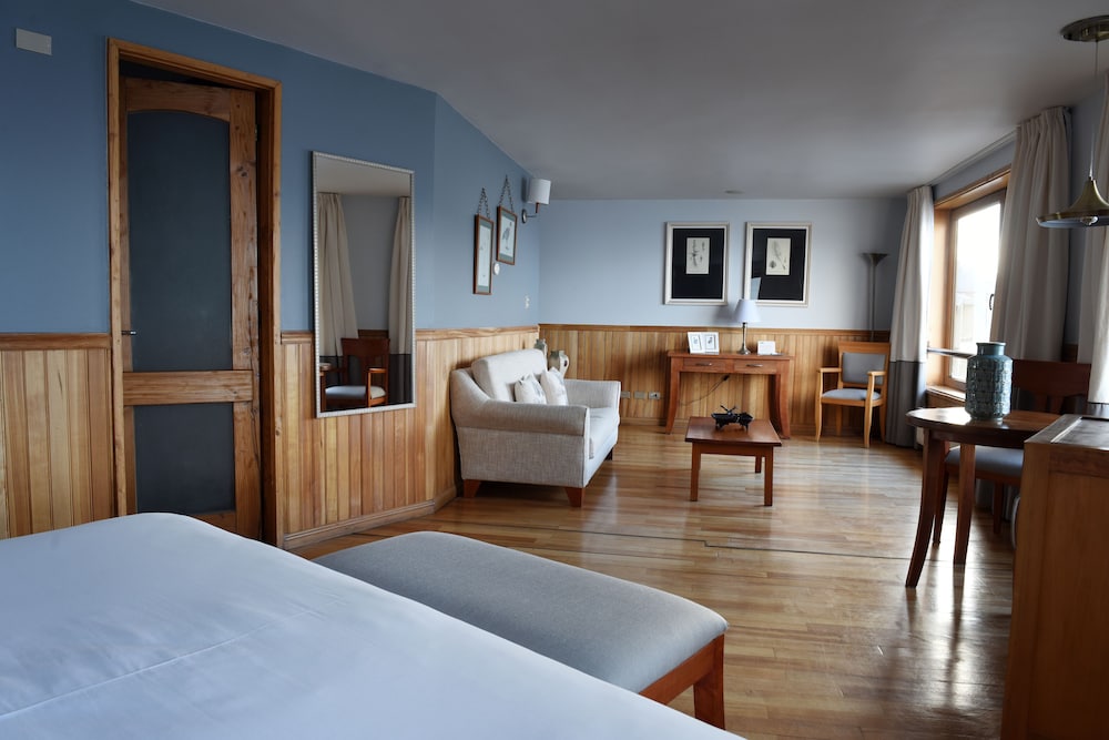 Superior Studio Suite - Photo 3