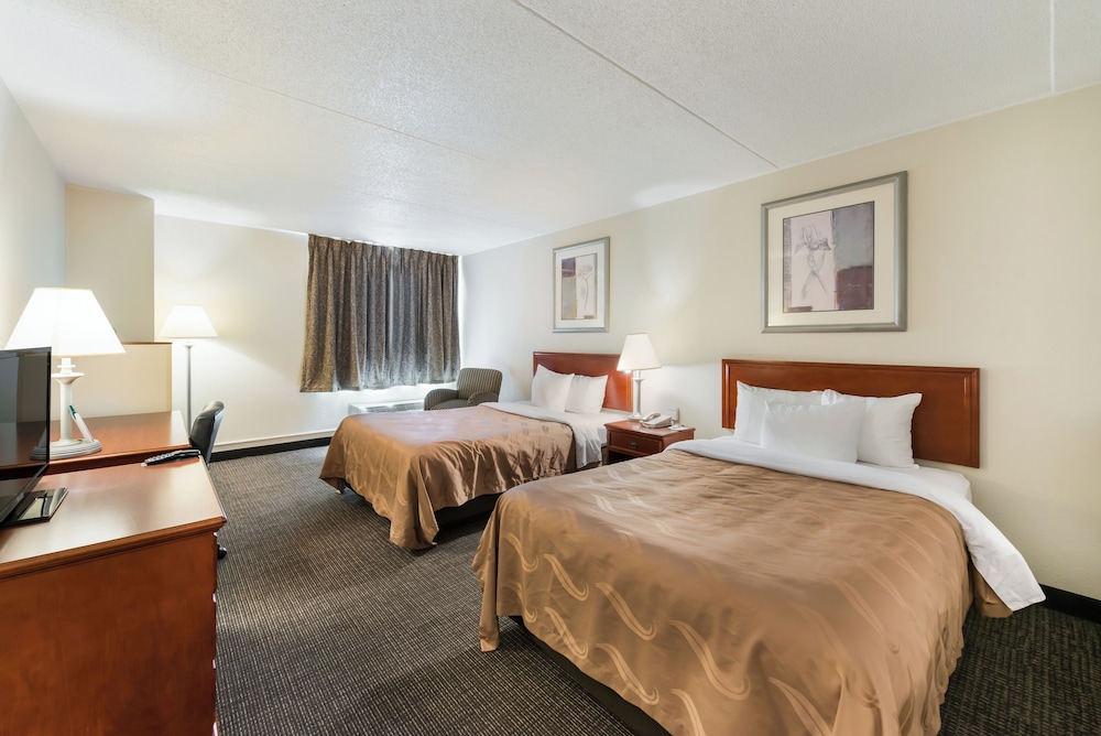 Suite, Multiple Beds, Non Smoking - Photo 1